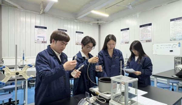 西安交通工程学院果臻鲜团队攻克果品保鲜难题